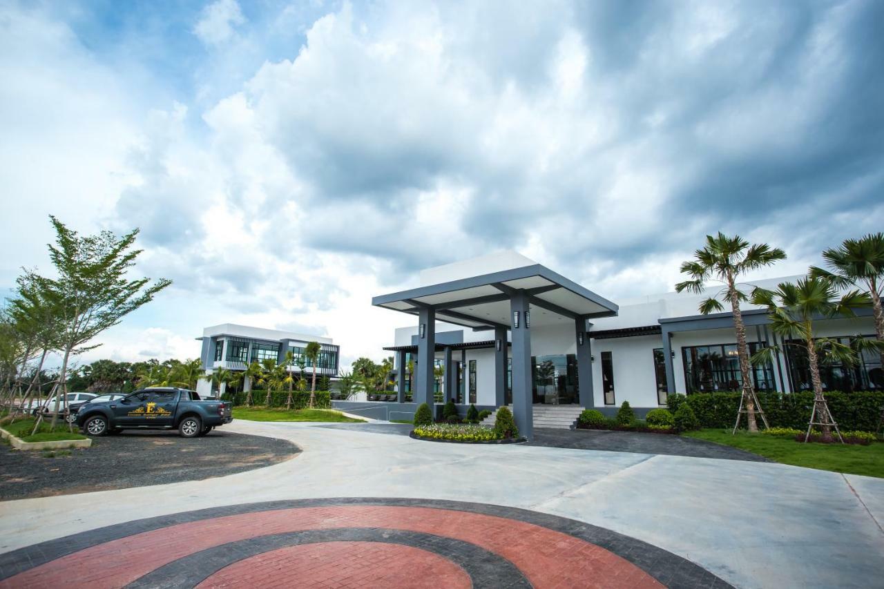 Eireann Boutique Hotel Prakhoncsaj Kültér fotó